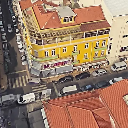 Lar Dois Coracoes Hostel Alges